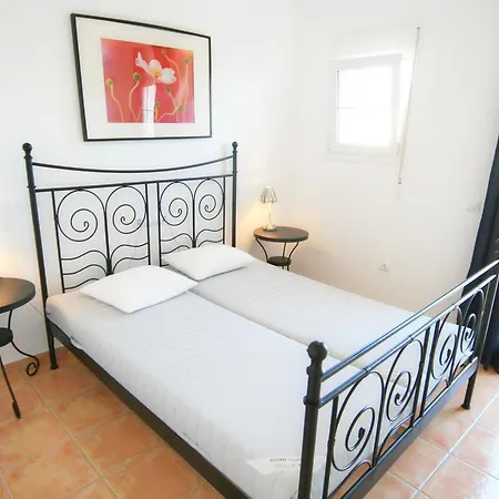 Residencial Bel Air * カルプ